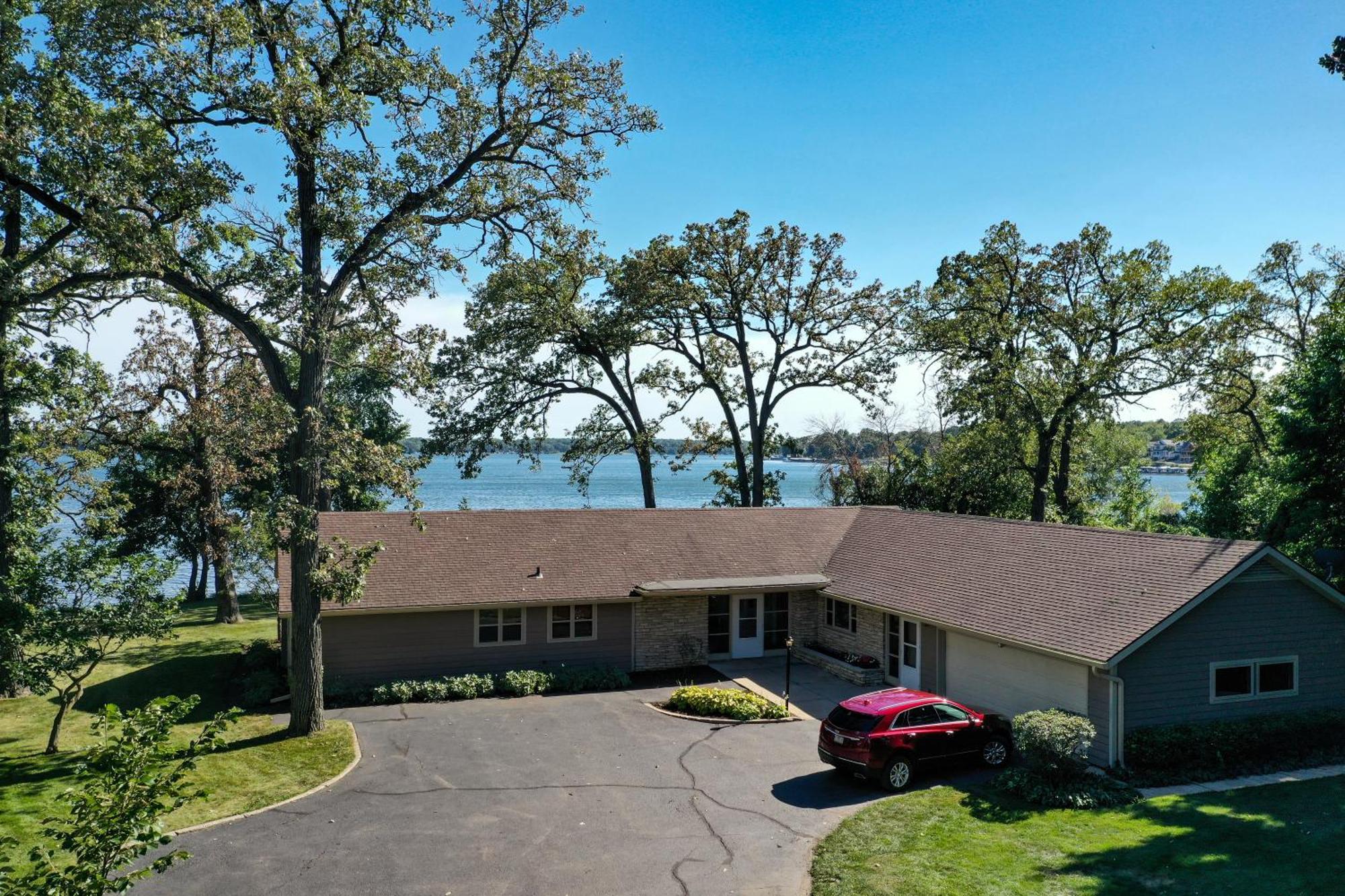 Lake House Villa Delavan Exterior photo